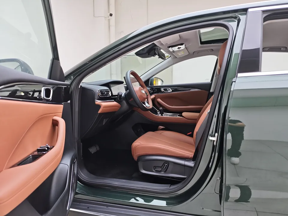 Geely Emgrand emgrand 2026 5th Generation 1.5T DCT Flagship Model 2026 — thumbnail 5
