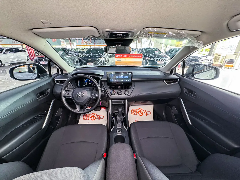 Toyota CorollaCross Corolla Sharp 2023 2.0L CVT Pioneer Edition 2025 — thumbnail 2