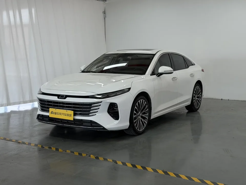 FAW Bestune B70 Pentium B70 2024 Longteng Edition 1.5T Leading Type 2025 — photo 1, buy with delivery to Moscow