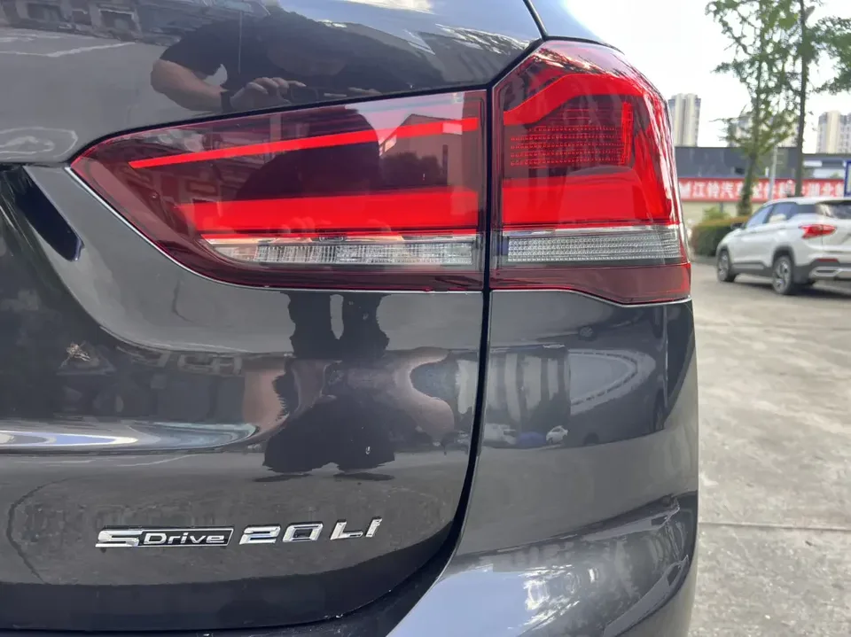 BMW X1 BMW X1 2022 sDrive20Li Fashion 2023 — thumbnail 3