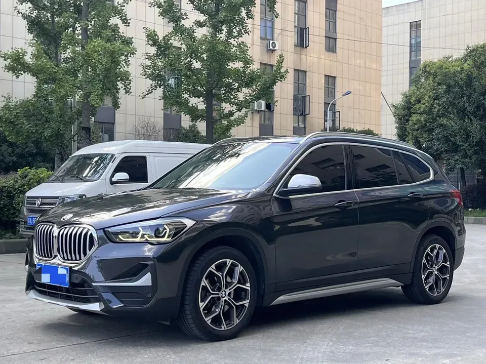BMW X1 BMW X1 2022 sDrive20Li Fashion 2023 — photo 1, buy with delivery to Moscow