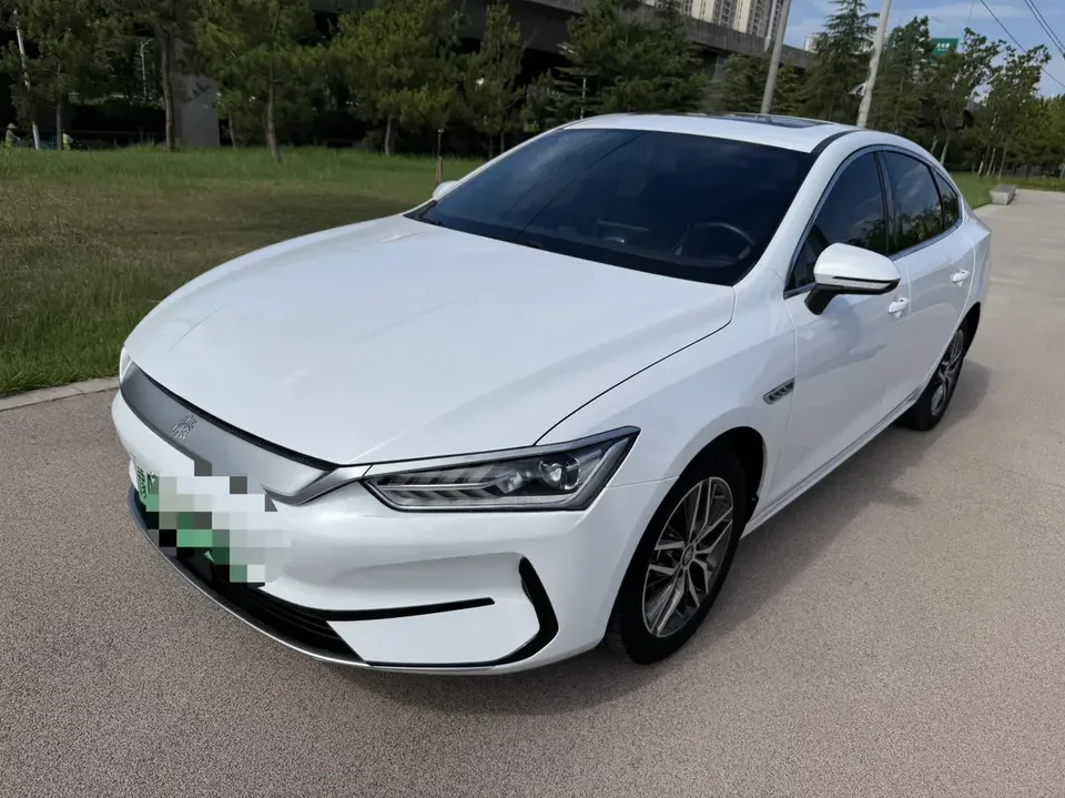 BYD Qin PLUS EV Qin PLUS EV 2021 500KM Luxury 2023 — photo 1, buy with delivery to Moscow