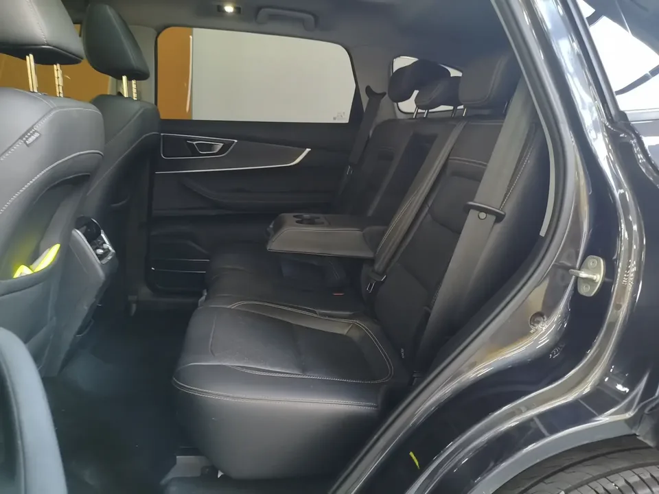 Chery Tiggo 8 Tiggo 8 2025 Excellence Edition 230TCI Automatic Deluxe Edition 2025 — thumbnail 3
