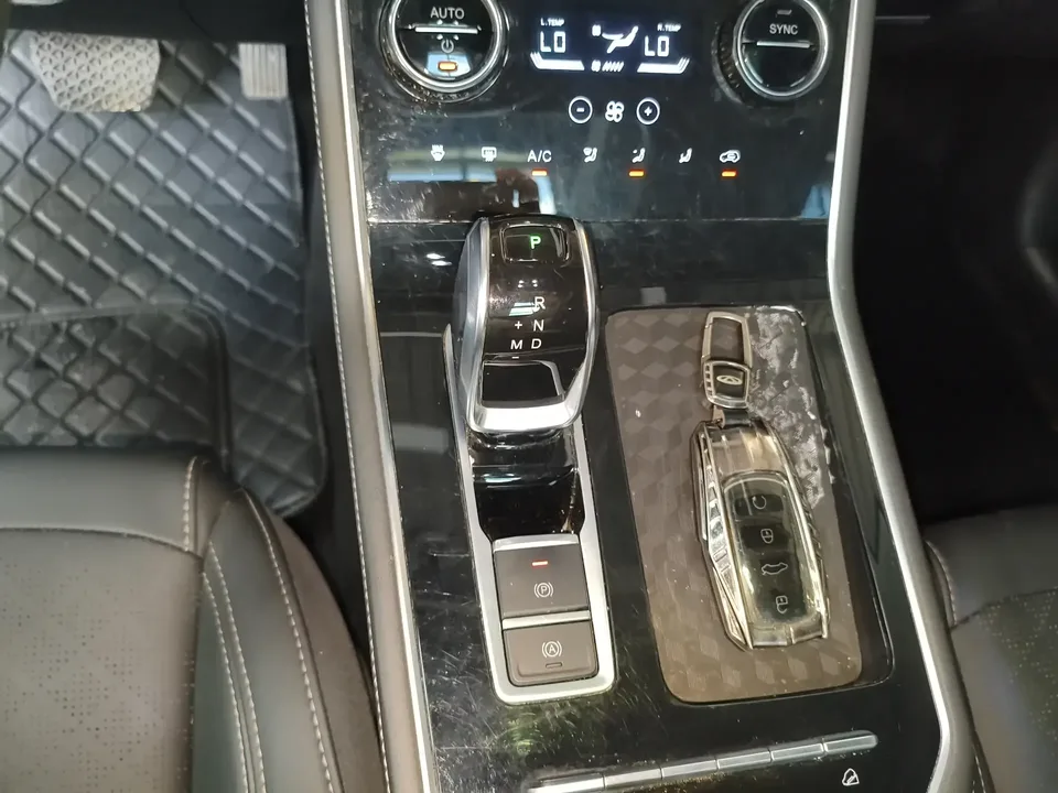Chery Tiggo 8 Tiggo 8 2025 Excellence Edition 230TCI Automatic Deluxe Edition 2025 — thumbnail 4