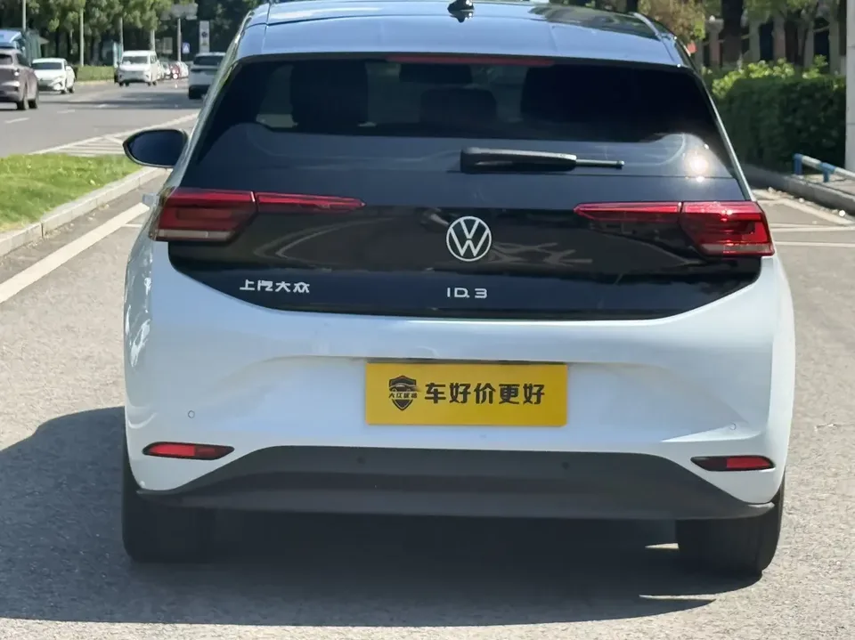 Volkswagen ID.3 Volkswagen ID.3 2024 Outstanding Edition 2024 — thumbnail 2