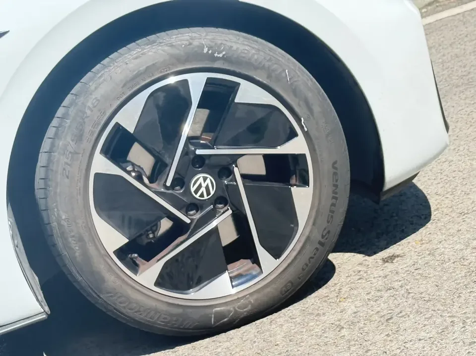 Volkswagen ID.3 Volkswagen ID.3 2024 Outstanding Edition 2024 — thumbnail 3