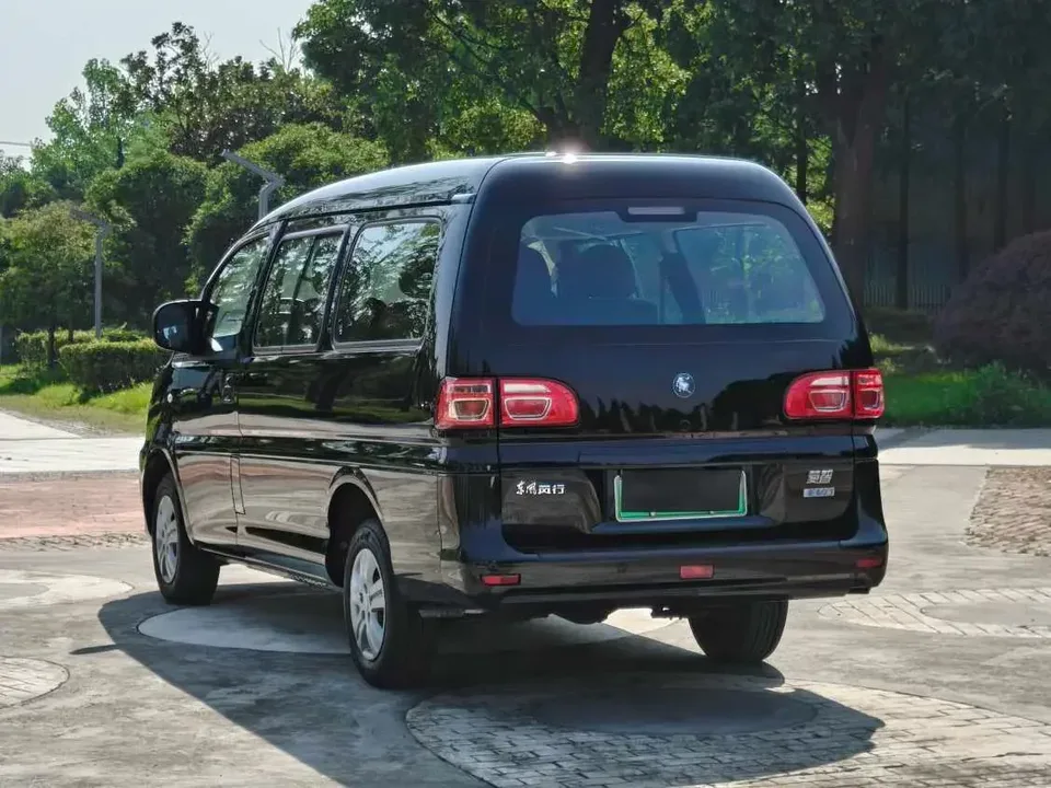 Forthing Lingzhi New Energy Lingzhi New Energy 2025 420km pure electric city version 5 seats 2025 — thumbnail 2
