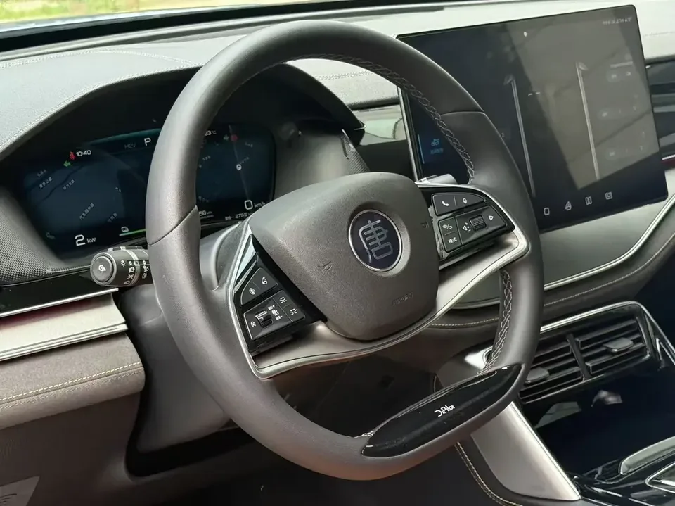 BYD Tang DM Tang DM 2023 DM-i Champion Edition 112KM Premium 2023 — thumbnail 5