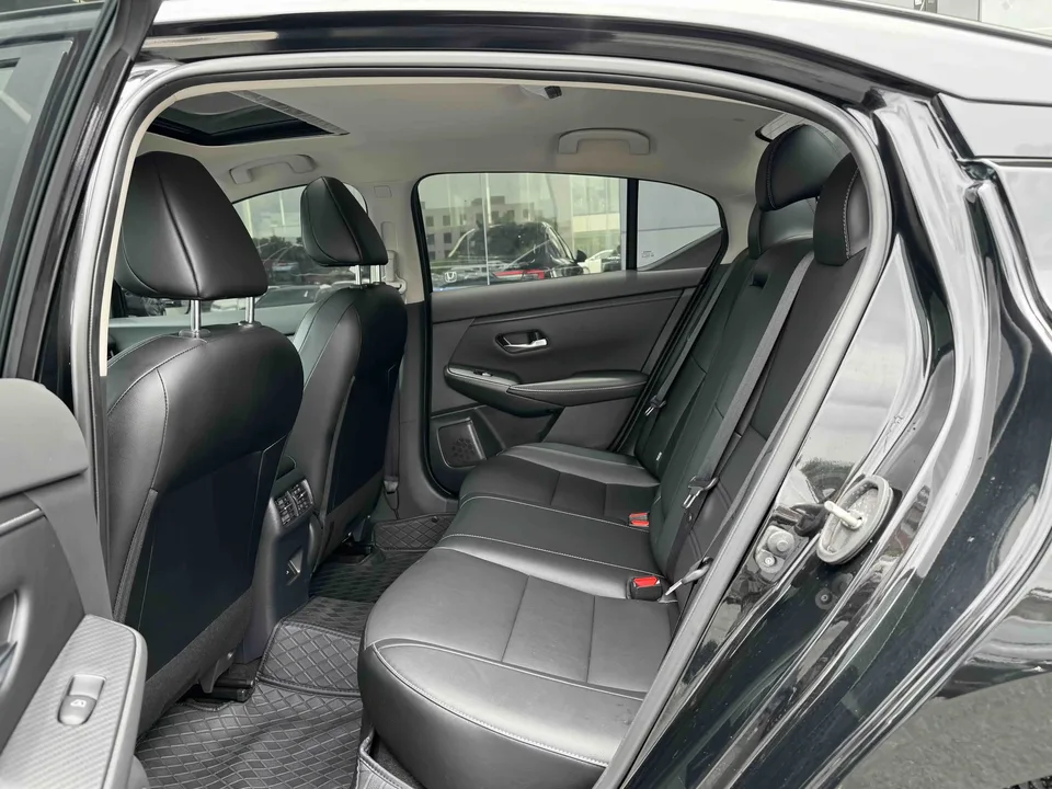 Nissan Sylphy Sylphy 2023 1.6L CVT Enjoy Edition 2024 — thumbnail 3