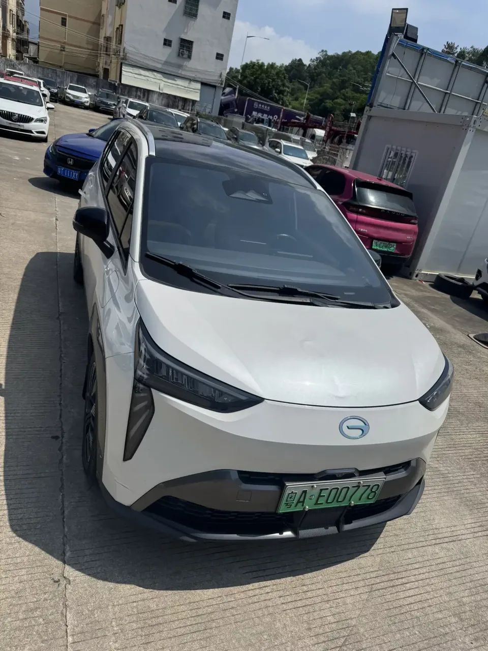 AION Y AION Y 2022 70 Technology Edition Lithium Iron Phosphate 2022 — миниатюра 2
