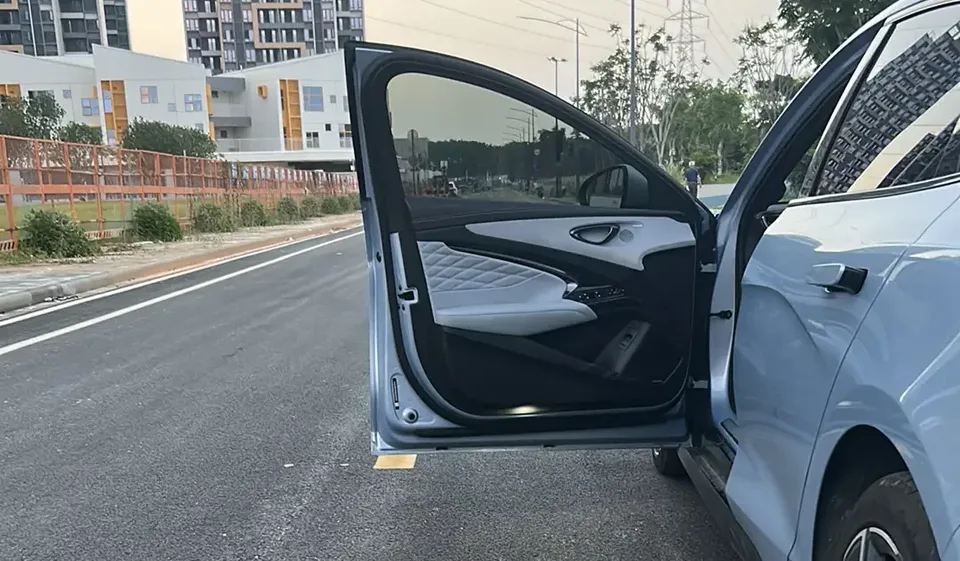 BYD Seal seal 2022 700KM long range rear-wheel drive version 2023 — thumbnail 5