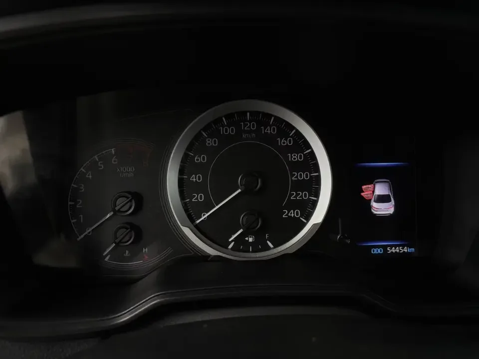 Toyota Levin Lei Ling 2022 185T CVT Sports Edition 2022 — thumbnail 5