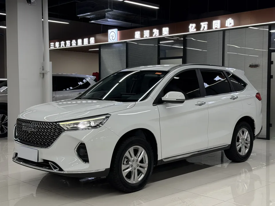Haval M6 Haval M6 2023 PLUS 1.5T DCT Elite Smart Link 2023 — photo 1, buy with delivery to Moscow