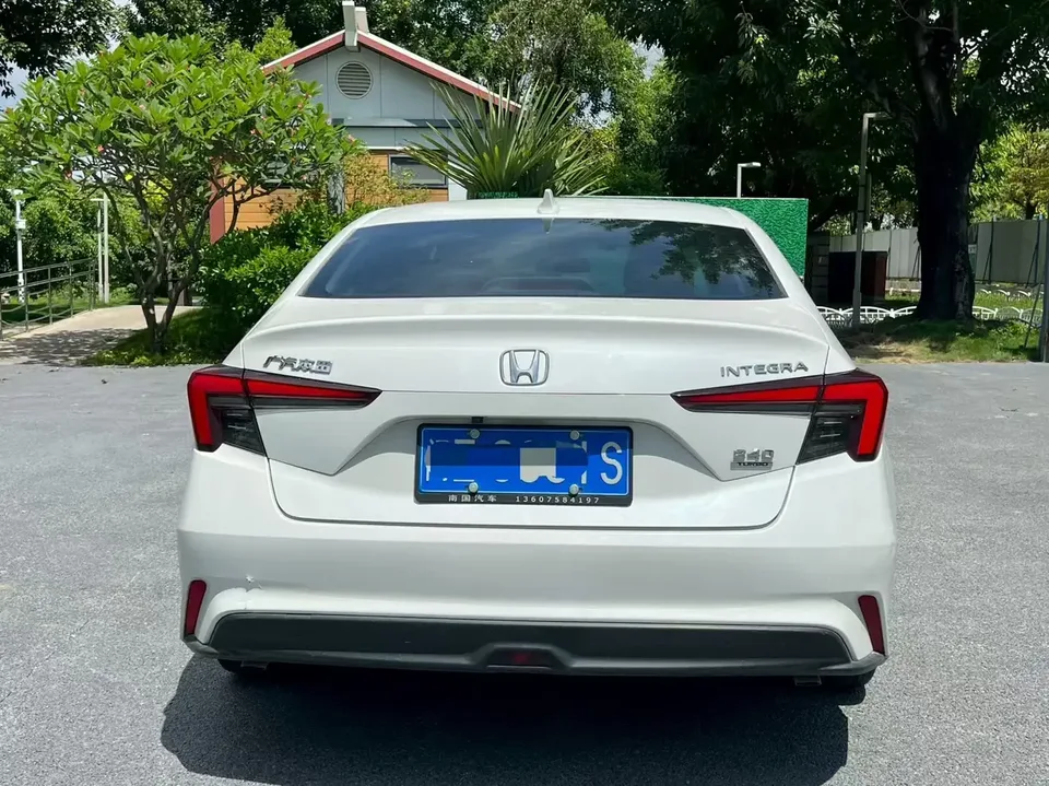 Honda Integra Style 2022 240TURBO CVT Phantom Night Tech Edition 2022 — thumbnail 2