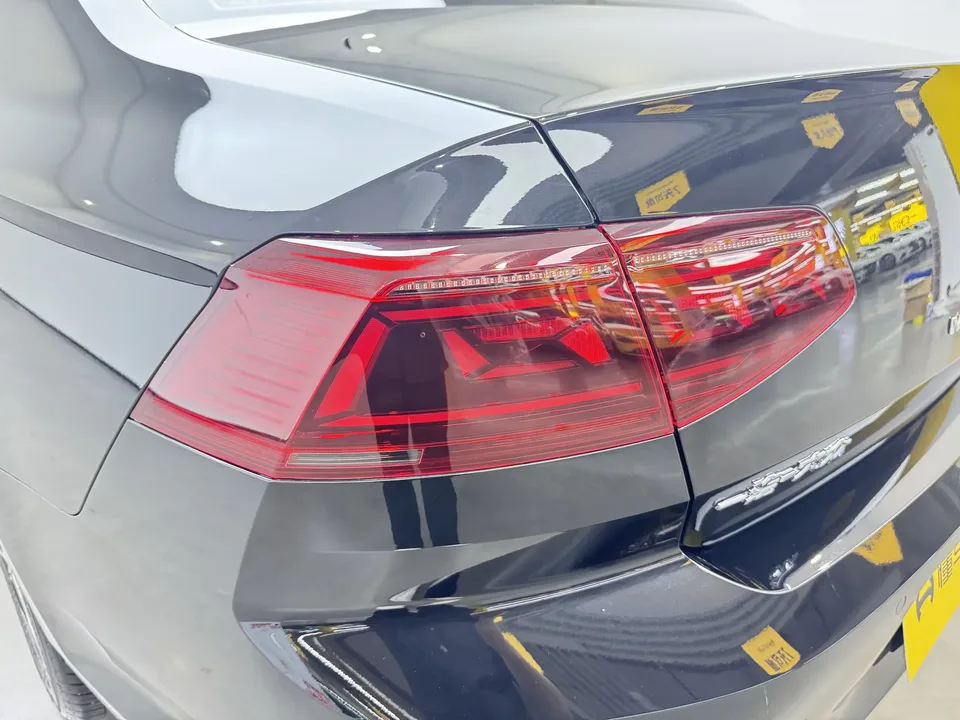 Volkswagen Magotan Magotan 2023 2 millionth anniversary edition 280TSI DSG comfort model 2024 — thumbnail 4