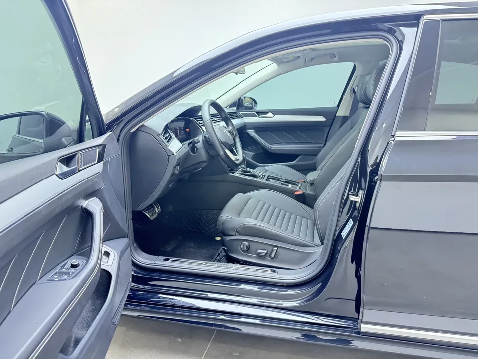 Volkswagen Magotan Magotan 2023 2 millionth anniversary edition 280TSI DSG comfort model 2024 — thumbnail 5