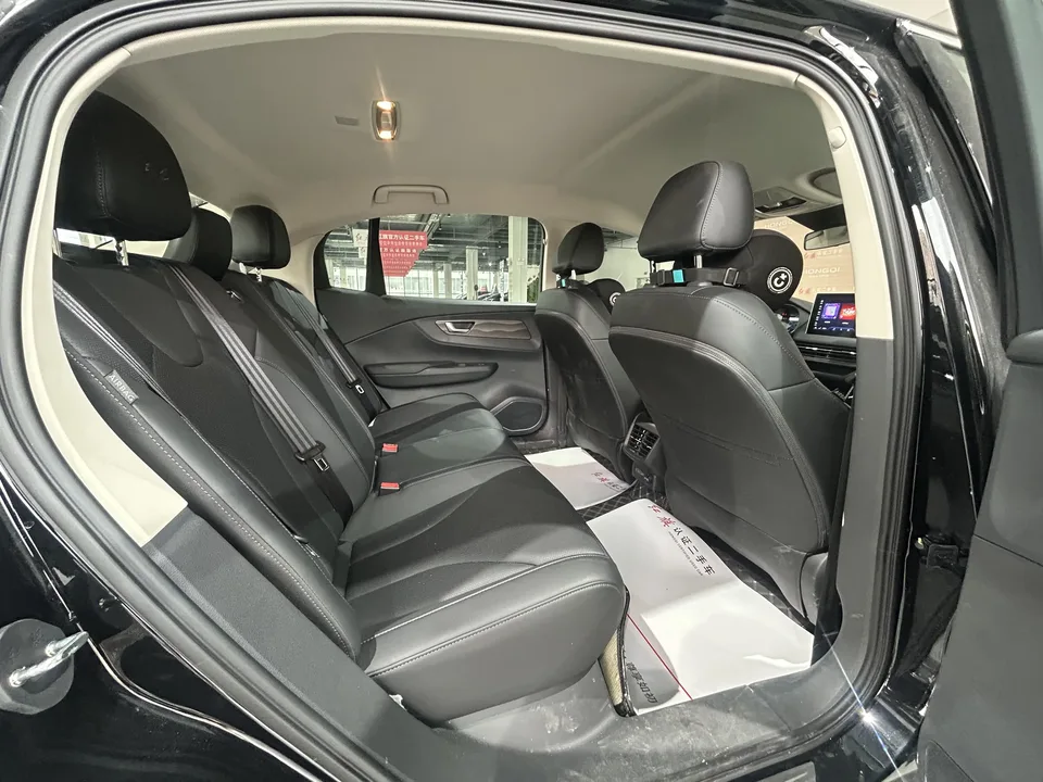 Hongqi E-QM5 Hongqi E-QM5 2023 Modified basic travel version 2024 — thumbnail 3