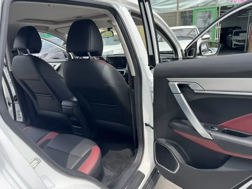 Geely Coolray SX11 Binyue 2021 240T DCT Diamond Edition 2022 — thumbnail 4