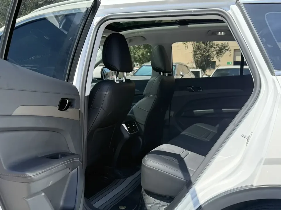 Ford Equator Sport Leading 2023 EcoBoost 170 Platinum 2023 — thumbnail 3