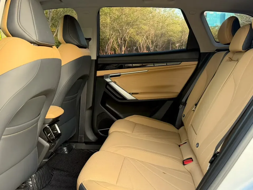 Geely Atlas L Boyue L 2024 1.5TD DCT Longteng Edition 2024 — thumbnail 3
