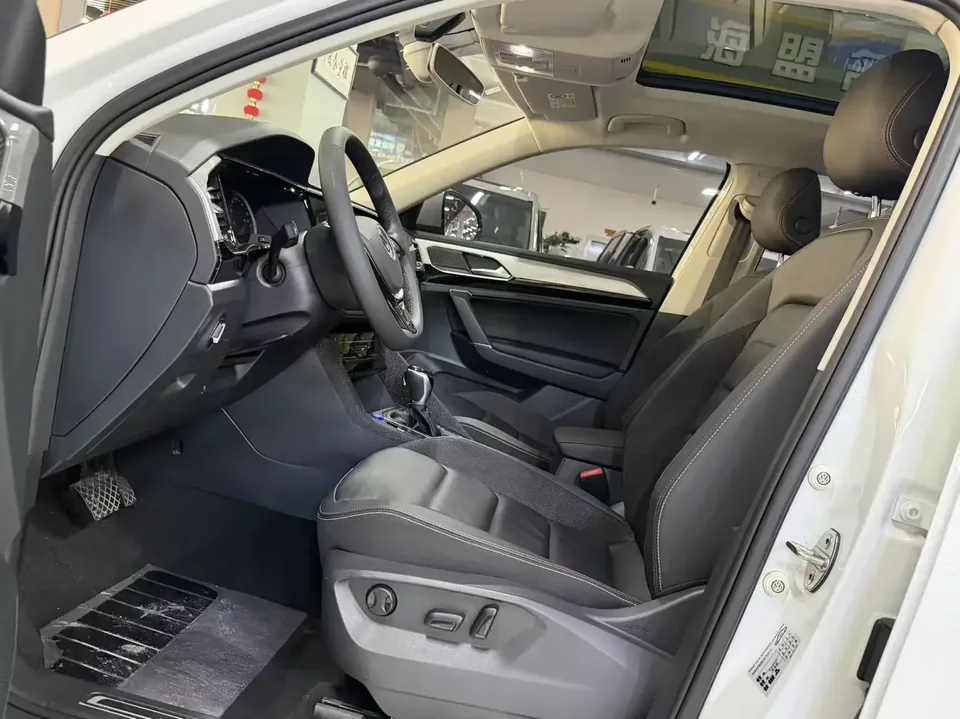 Volkswagen Tayron Tanyue 2022 280TSI 2WD Luxury Smart Edition 2022 — thumbnail 3