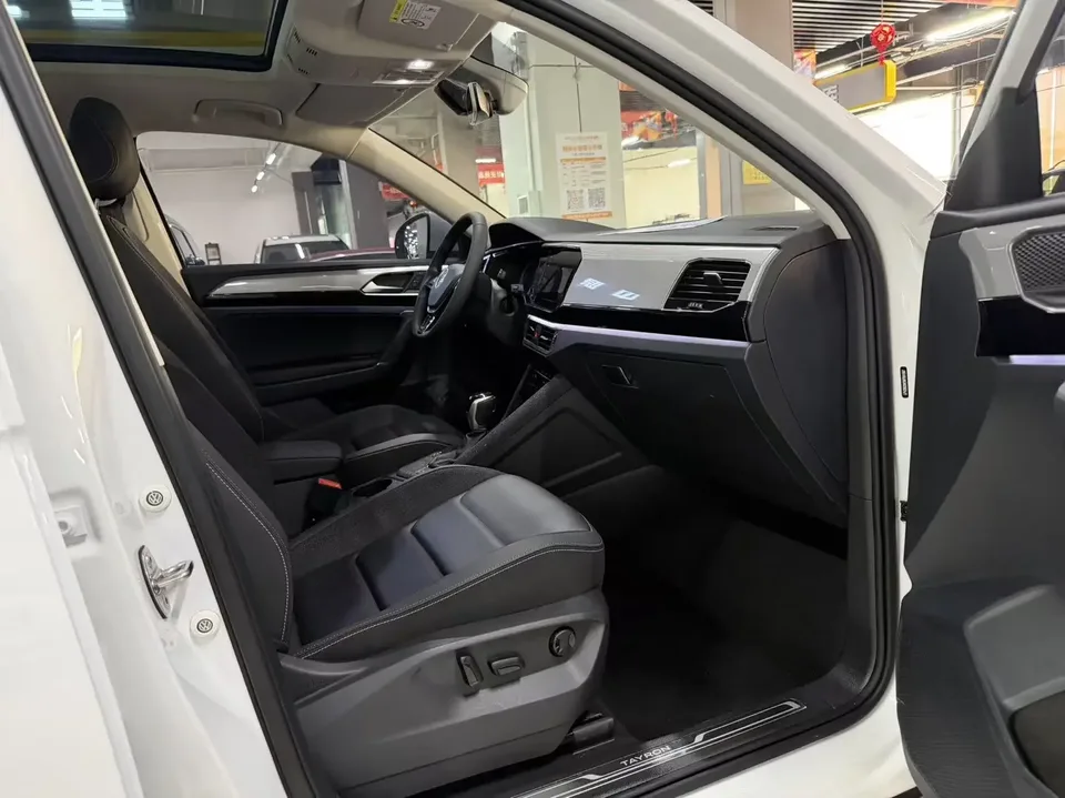 Volkswagen Tayron Tanyue 2022 280TSI 2WD Luxury Smart Edition 2022 — thumbnail 5