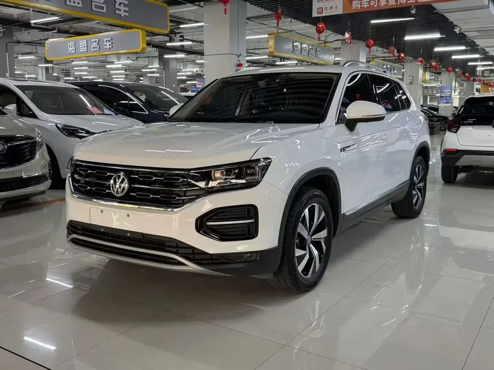 Volkswagen Tayron Tanyue 2022 280TSI 2WD Luxury Smart Edition 2022 — photo 1, buy with delivery to Moscow