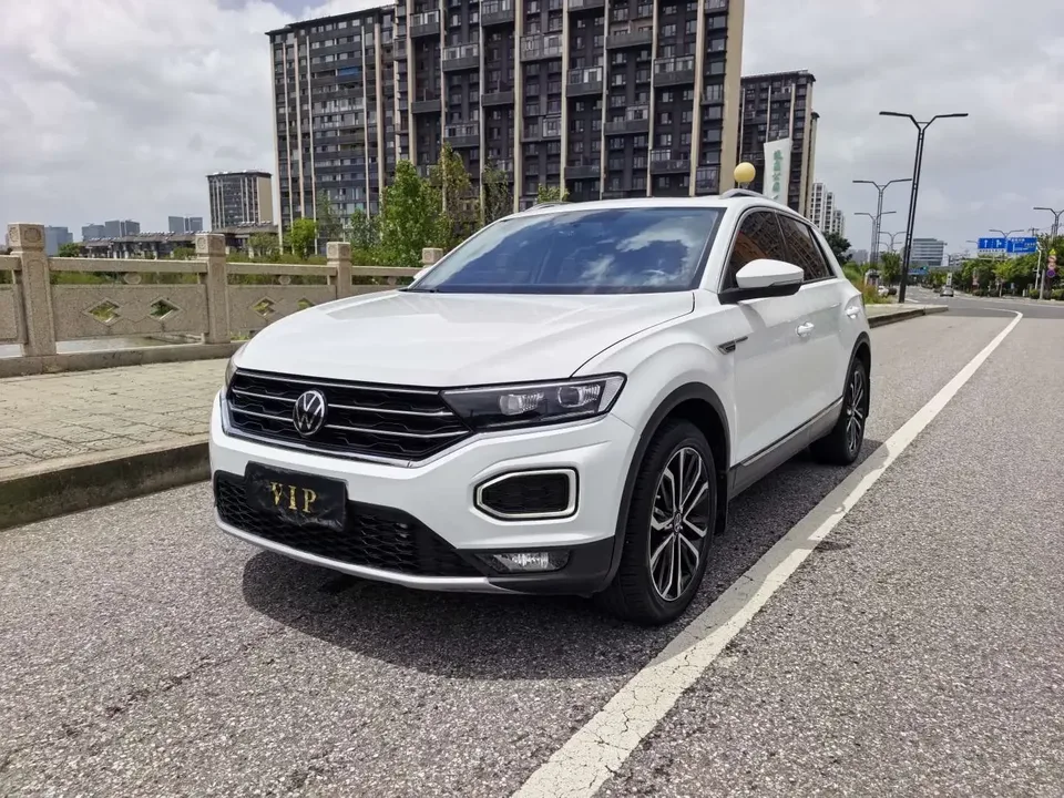 Volkswagen T-Roc TANG 2022 280TSI DSG 2WD Elite PLUS 2022 — photo 1, buy with delivery to Moscow