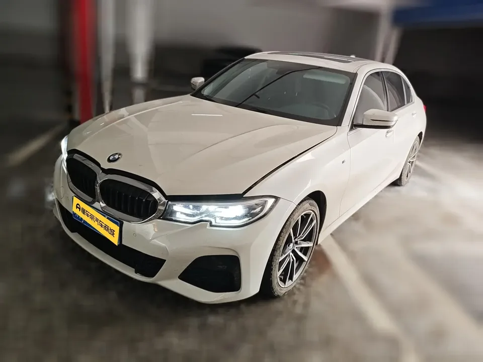 BMW 3 Series BMW 3 Series 2021 Second facelift 320Li M sports package 2022 — photo 1, buy with delivery to Moscow