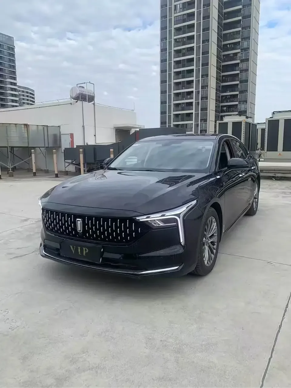 FAW Bestune B70 Pentium B70 2023 Third Generation 1.5T Automatic Enjoyable Model 70th Anniversary Edition 2023 — photo 1, buy with delivery to Moscow