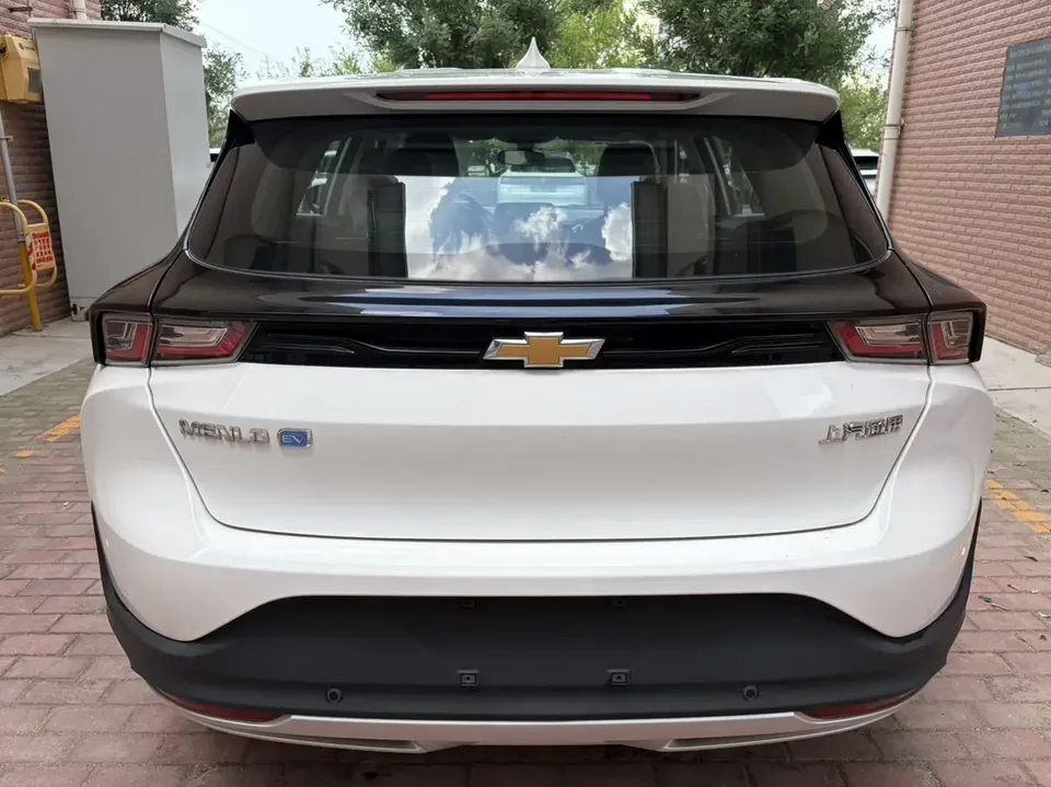 Chevrolet Menlo Chevrolet Cruise 2023 Galaxy Edition 2026 — thumbnail 2