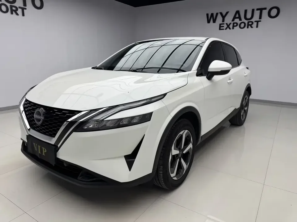 Nissan Qashqai Qashqai 2023 1.3T Deluxe Edition 2023 — photo 1, buy with delivery to Moscow