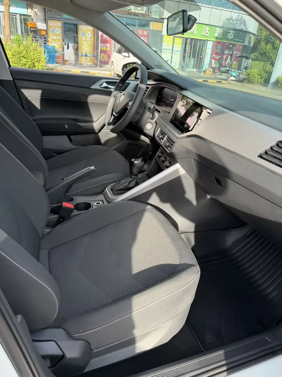 Volkswagen Polo Polo 2023 Plus 1.5L Automatic Panoramic Enjoyment Edition 2023 — thumbnail 3