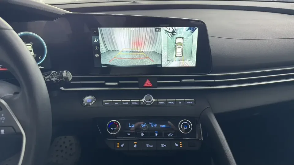Hyundai Elantra Elantra 2023 1.5L CVT TOP Flagship Edition 2023 — thumbnail 4