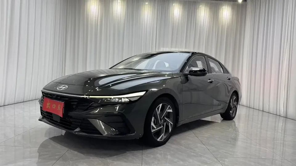 Hyundai Elantra Elantra 2023 1.5L CVT TOP Flagship Edition 2023 — photo 1, buy with delivery to Moscow