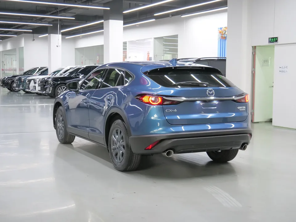 Mazda CX-4 Mazda CX-4 2021 2.0L 2WD Blue Sky Explorer Edition 2022 — thumbnail 2