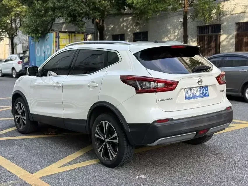 Nissan Qashqai Qashqai 2022 2.0L XV Prem. Deluxe Edition 2023 — thumbnail 4