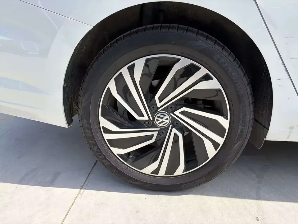 Volkswagen Sagitar Sagitar 2022 280TSI DSG Flying Edition 2022 — thumbnail 3