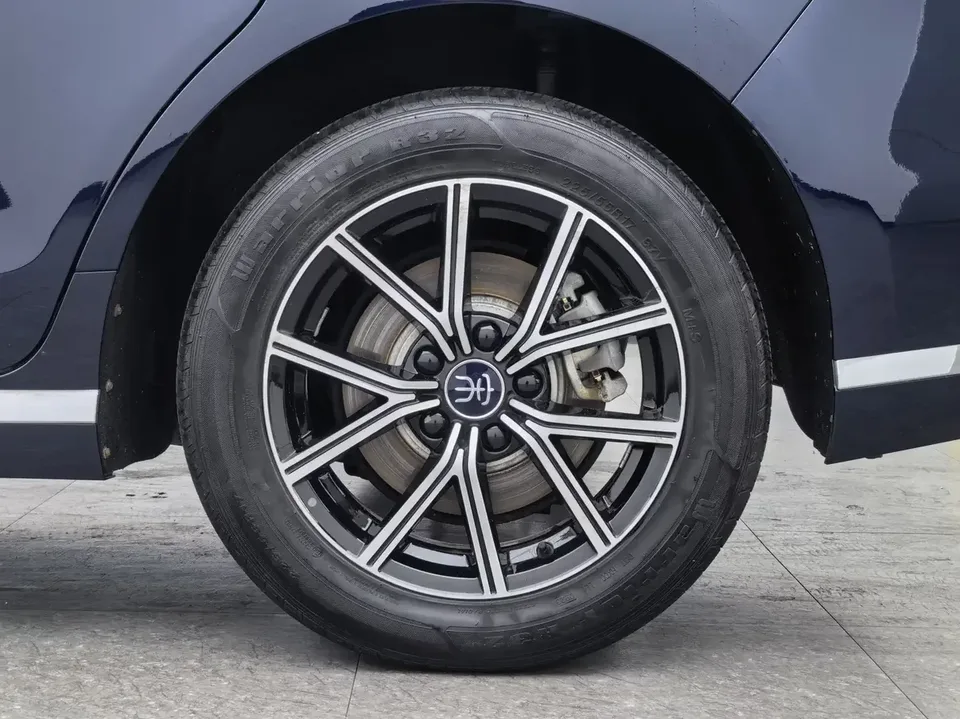 BYD Song MAX DM Song MAX DM 2022 DM-i 105KM Premium 2023 — thumbnail 3