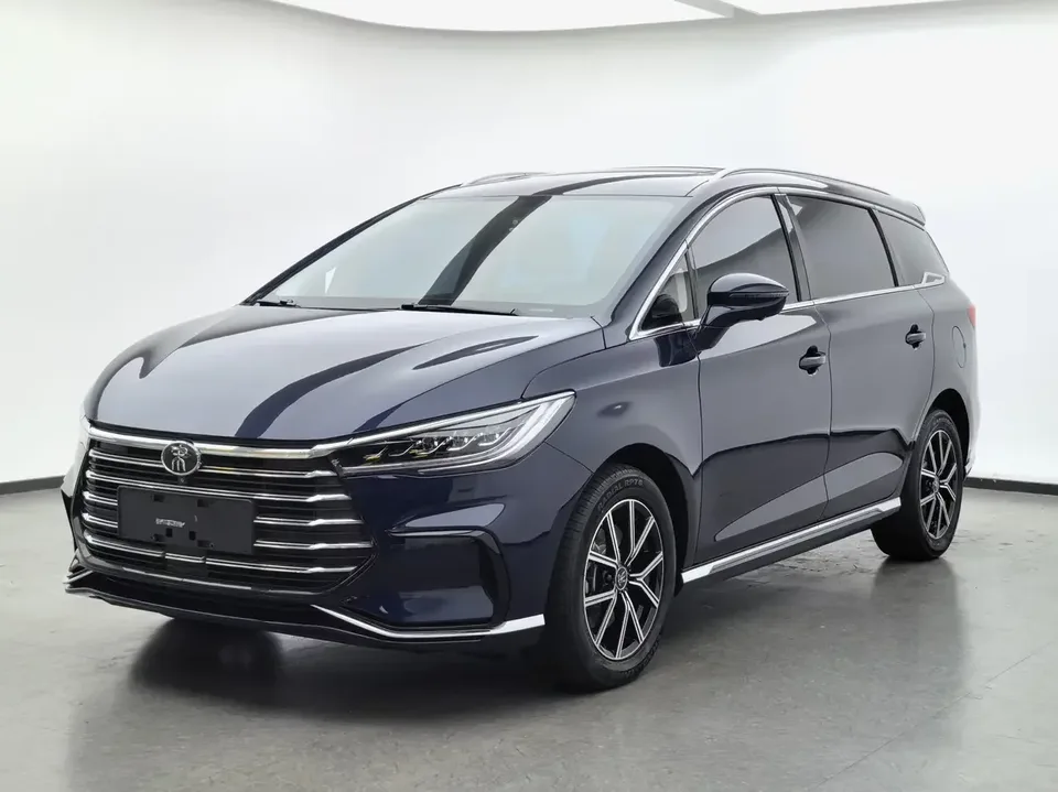 BYD Song MAX DM Song MAX DM 2022 DM-i 105KM Premium 2023 — photo 1, buy with delivery to Moscow