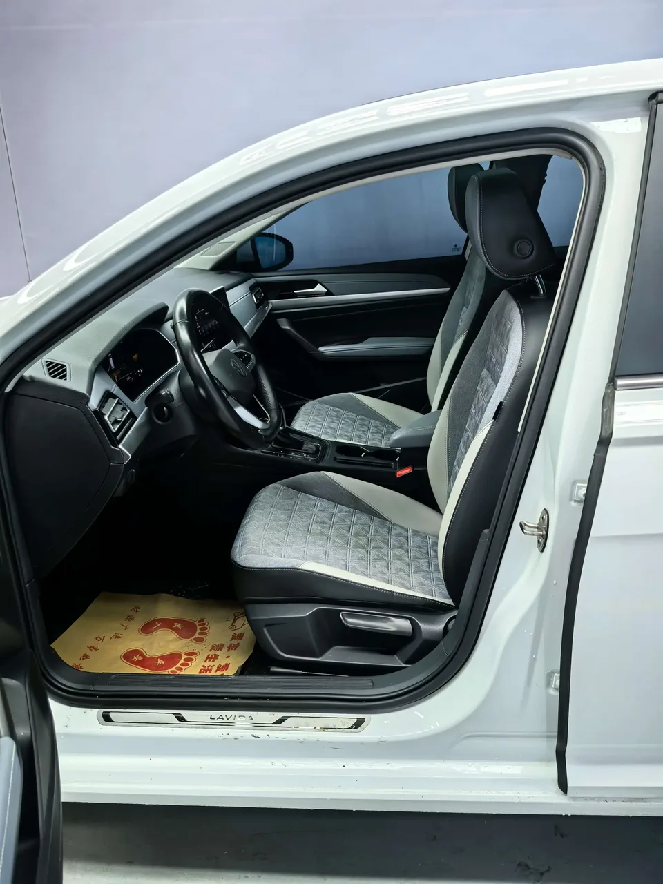 Volkswagen Lavida Lavida 2022 1.5L Automatic Comfort Edition 2022 — thumbnail 4