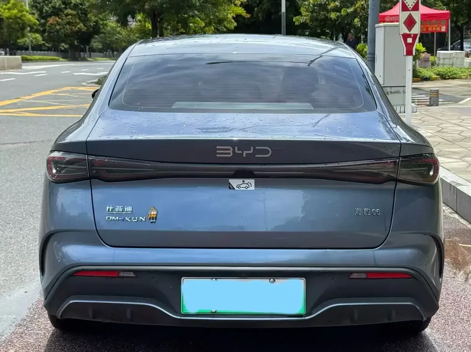 BYD Seal 06DM Seal 06DM 2024 DM-i 80KM Premium 2024 — thumbnail 2