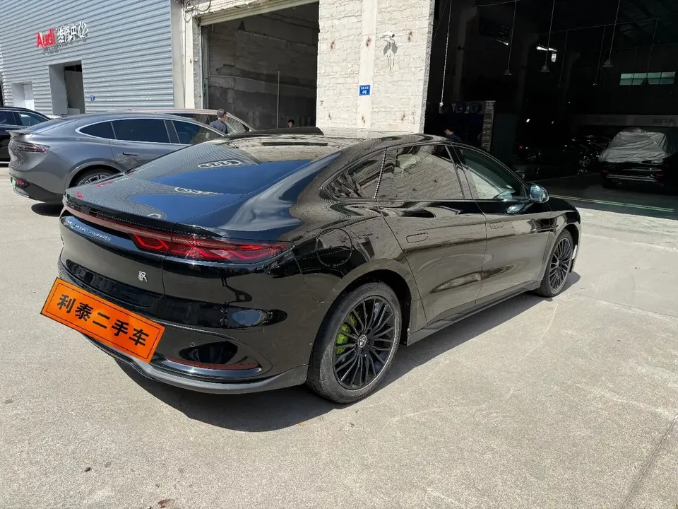 BYD Han DM Chinese DM 2022 DM-i 121KM Premium 2022 — thumbnail 2