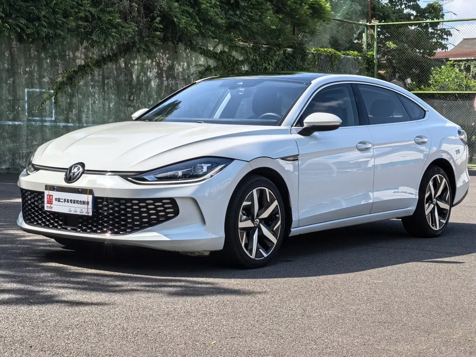 Volkswagen Lamando Lingdu 2024 Lingdu L 280TSI DSG Cool Edition 2024 — photo 1, buy with delivery to Moscow