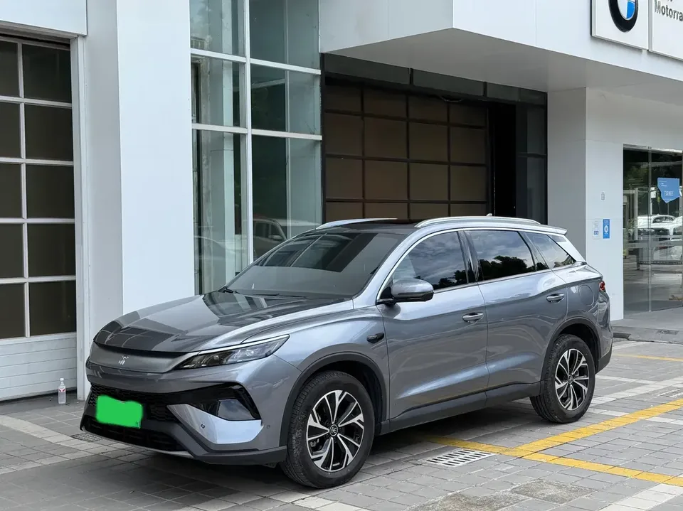 BYD Song Pro DM Song Pro DM 2025 DM-i 75KM 2nd Generation Intelligent Driving Edition 2025 — photo 1, buy with delivery to Moscow