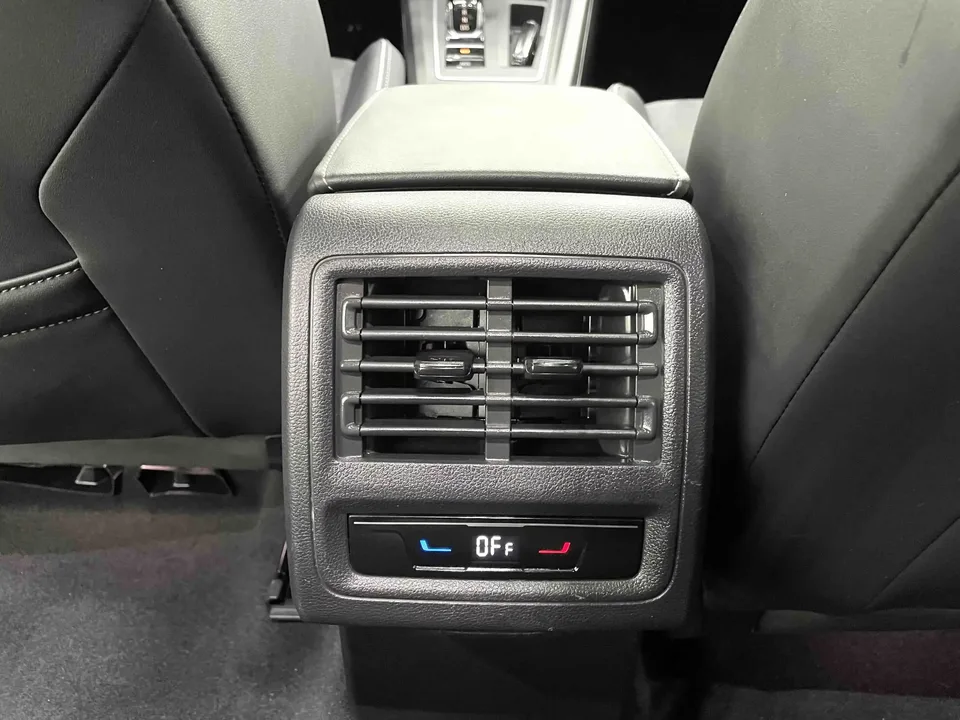 Volkswagen Golf golf 2021 280TSI DSG R-Line 2022 — thumbnail 3