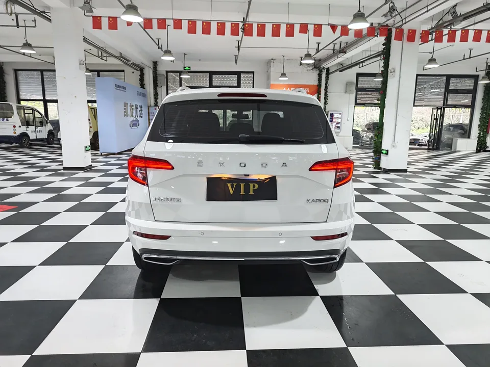 Skoda Karoq Korok 2022 TSI280 Luxury Edition 2022 — thumbnail 2