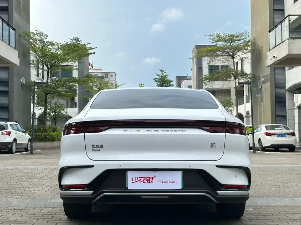 BYD Han DM Chinese DM 2022 DM-i 121KM Premium 2022 — thumbnail 2