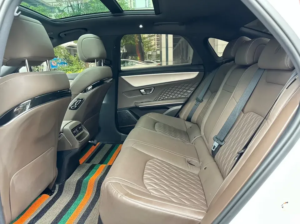 BYD Han DM Chinese DM 2022 DM-i 121KM Premium 2022 — thumbnail 3