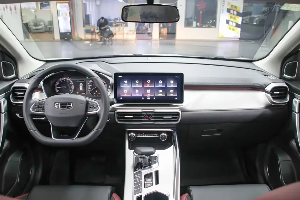 Geely Coolray SX11 Binyue 2021 240T DCT Diamond Edition 2022 — thumbnail 4